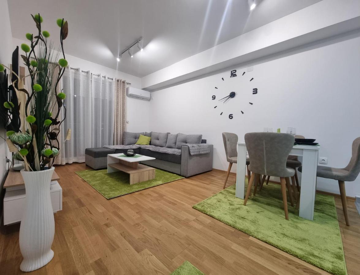 Modern & Trendy Apartment 斯科普里 外观 照片
