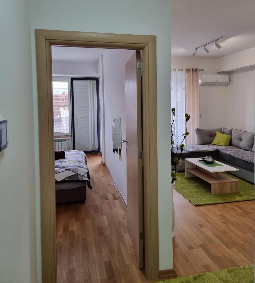 Modern & Trendy Apartment 斯科普里 外观 照片