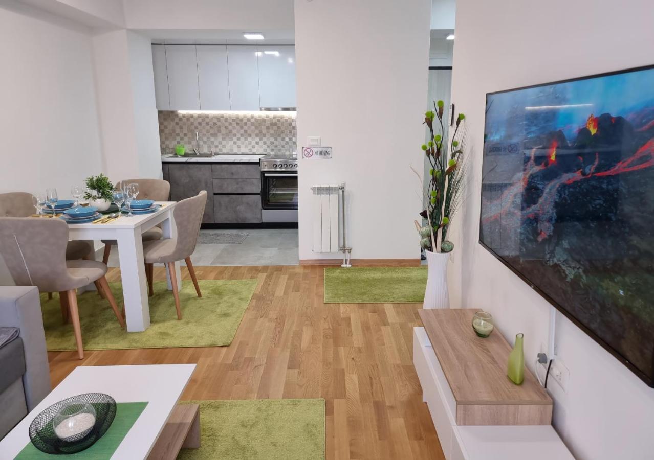 Modern & Trendy Apartment 斯科普里 外观 照片