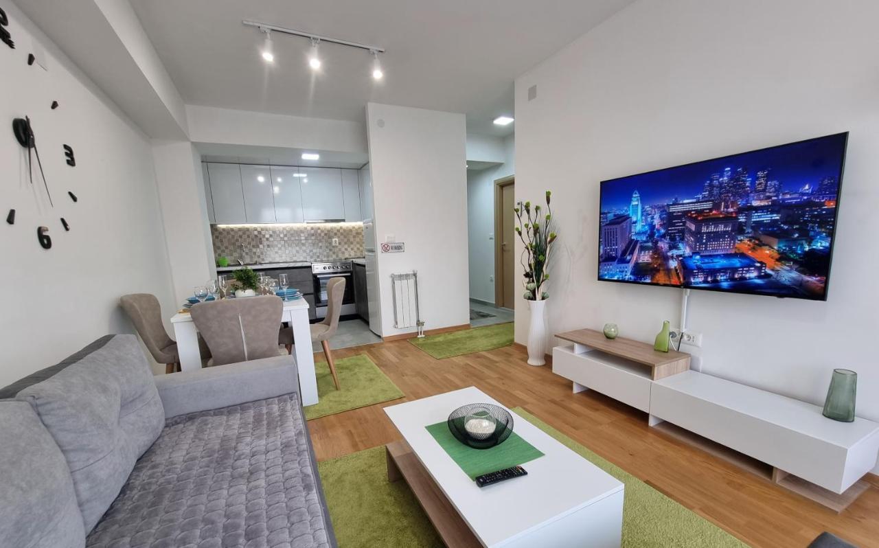 Modern & Trendy Apartment 斯科普里 外观 照片