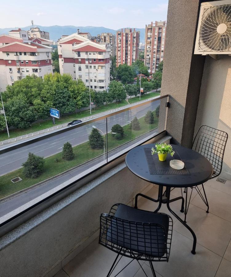 Modern & Trendy Apartment 斯科普里 外观 照片