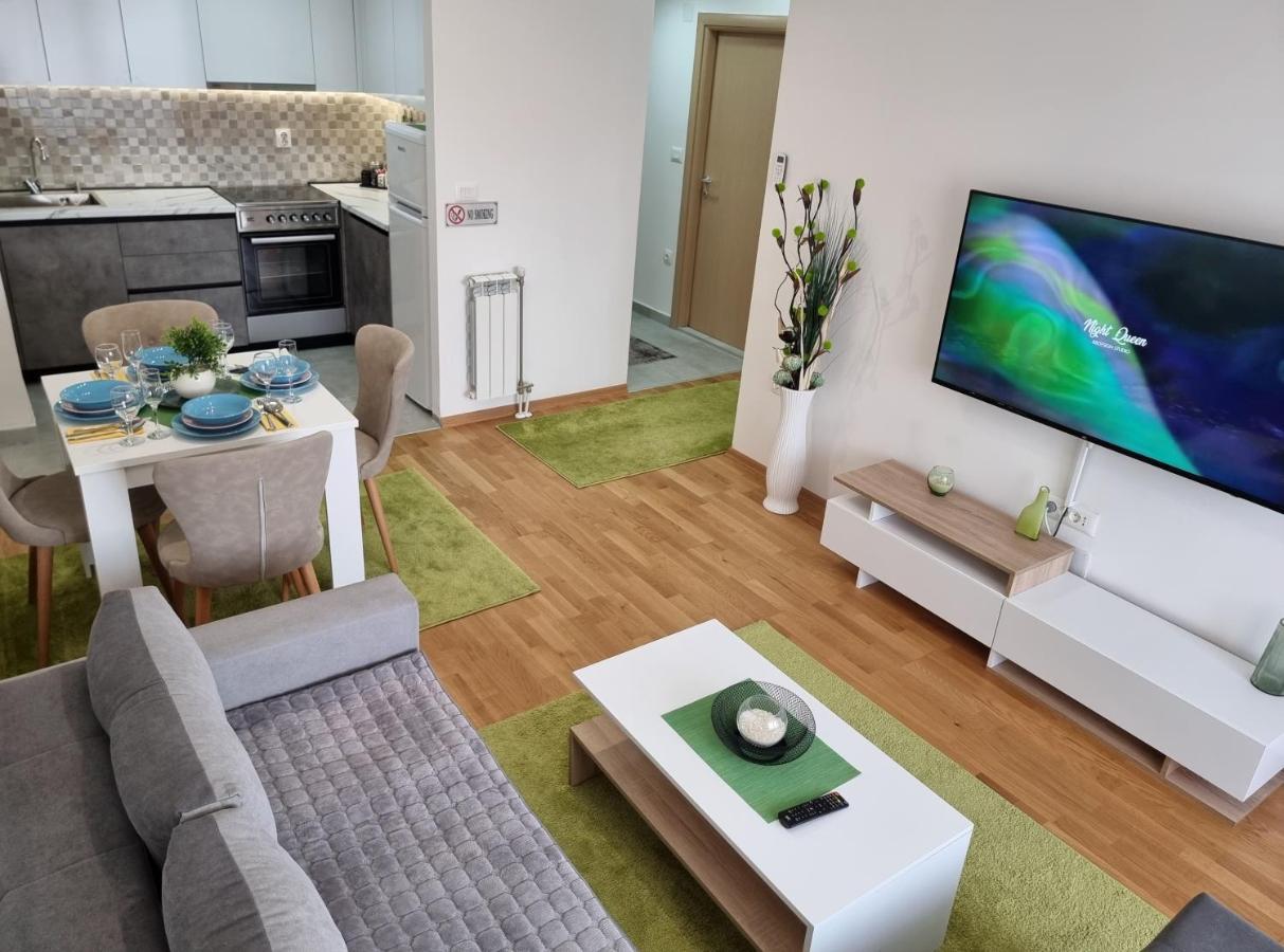 Modern & Trendy Apartment 斯科普里 外观 照片
