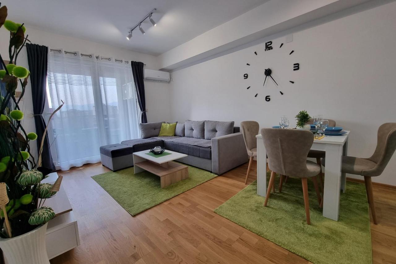 Modern & Trendy Apartment 斯科普里 外观 照片