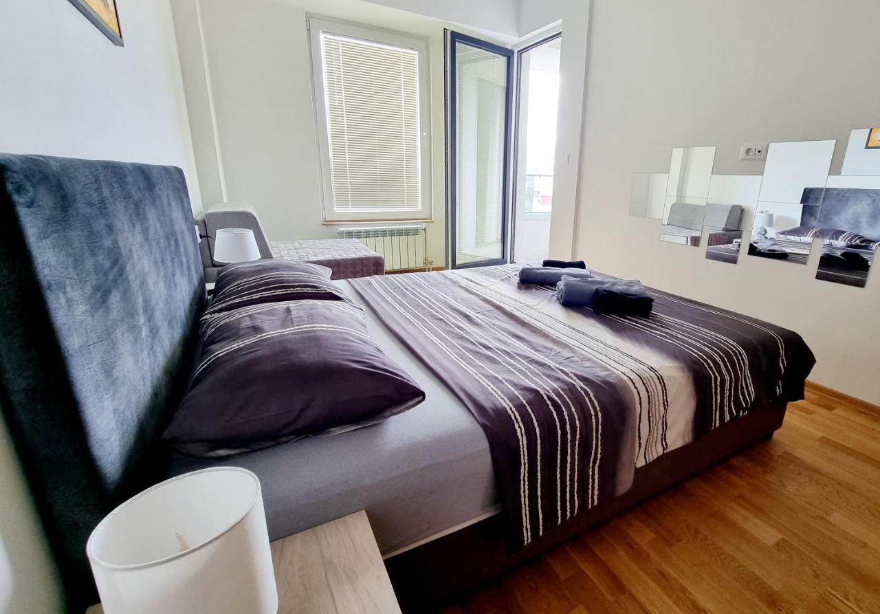 Modern & Trendy Apartment 斯科普里 外观 照片