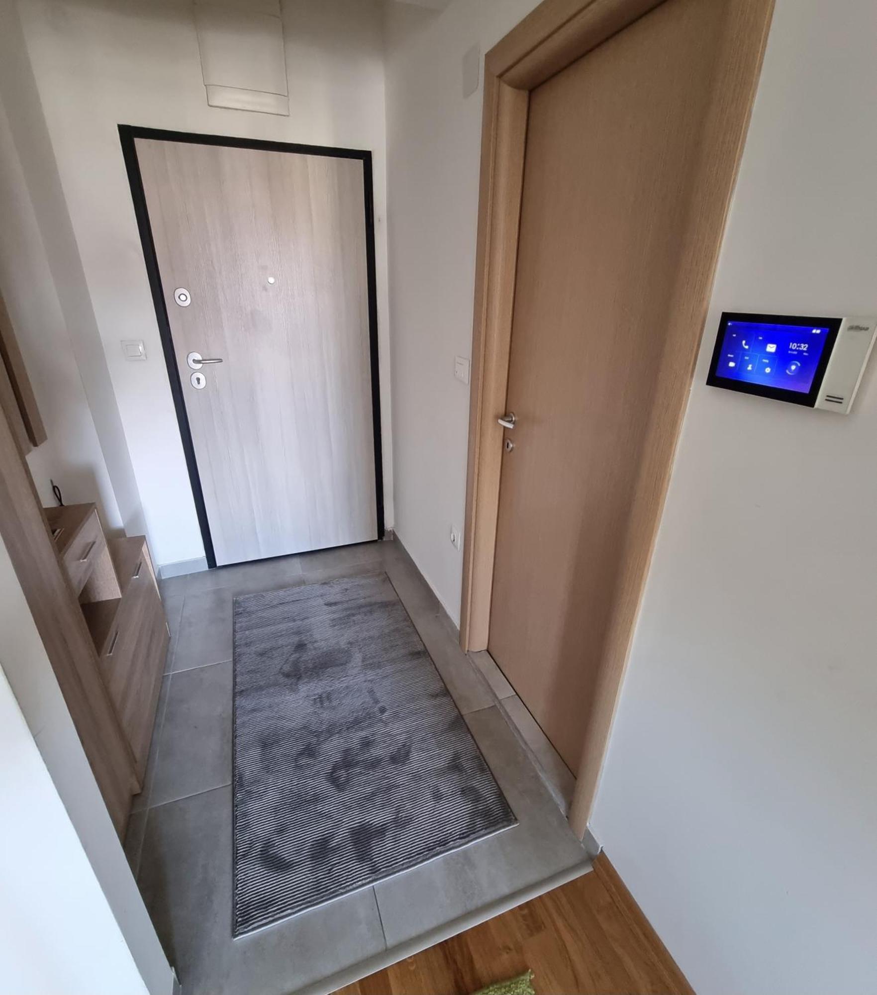 Modern & Trendy Apartment 斯科普里 外观 照片